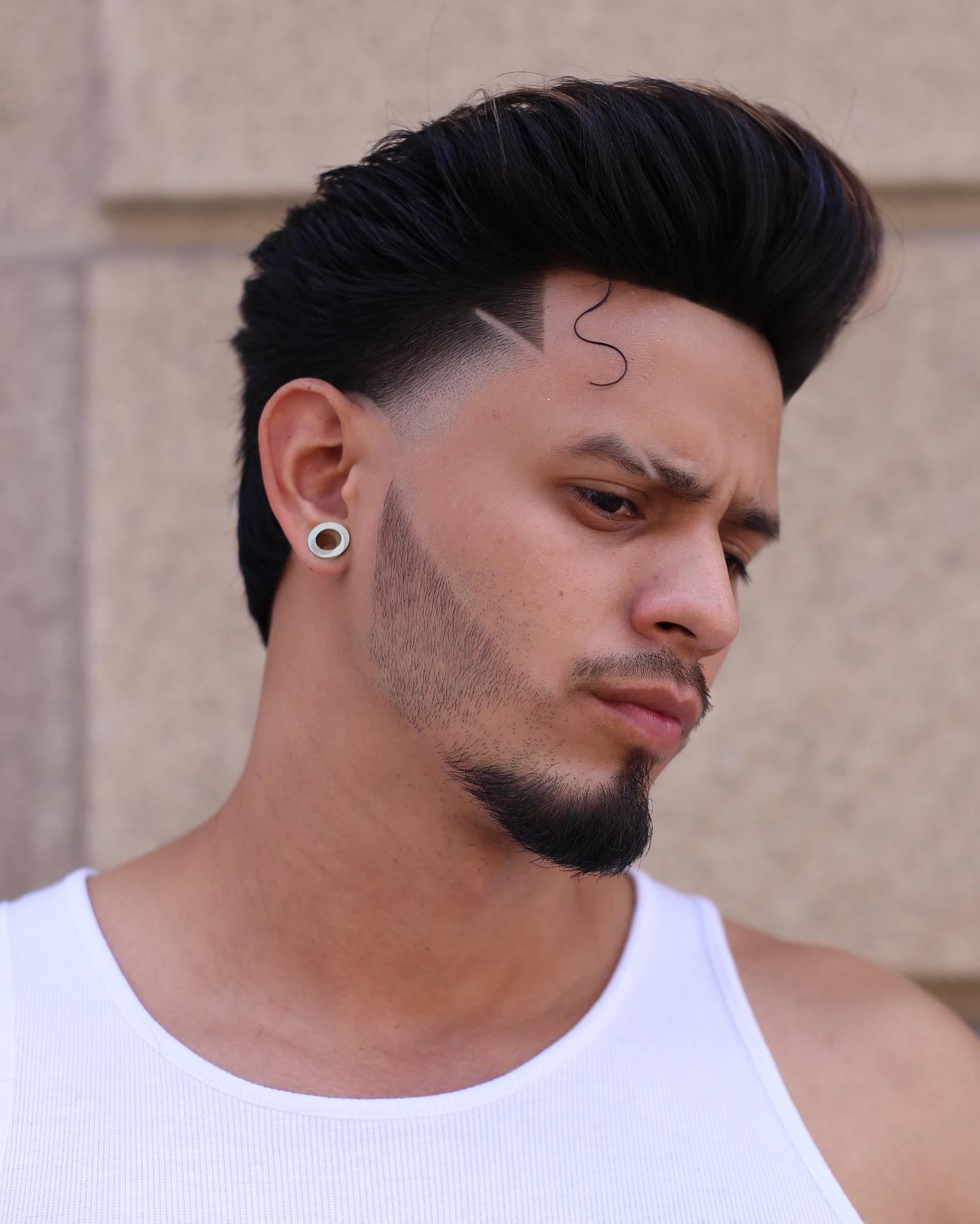 Corte de barbería profesional en Gold Culture